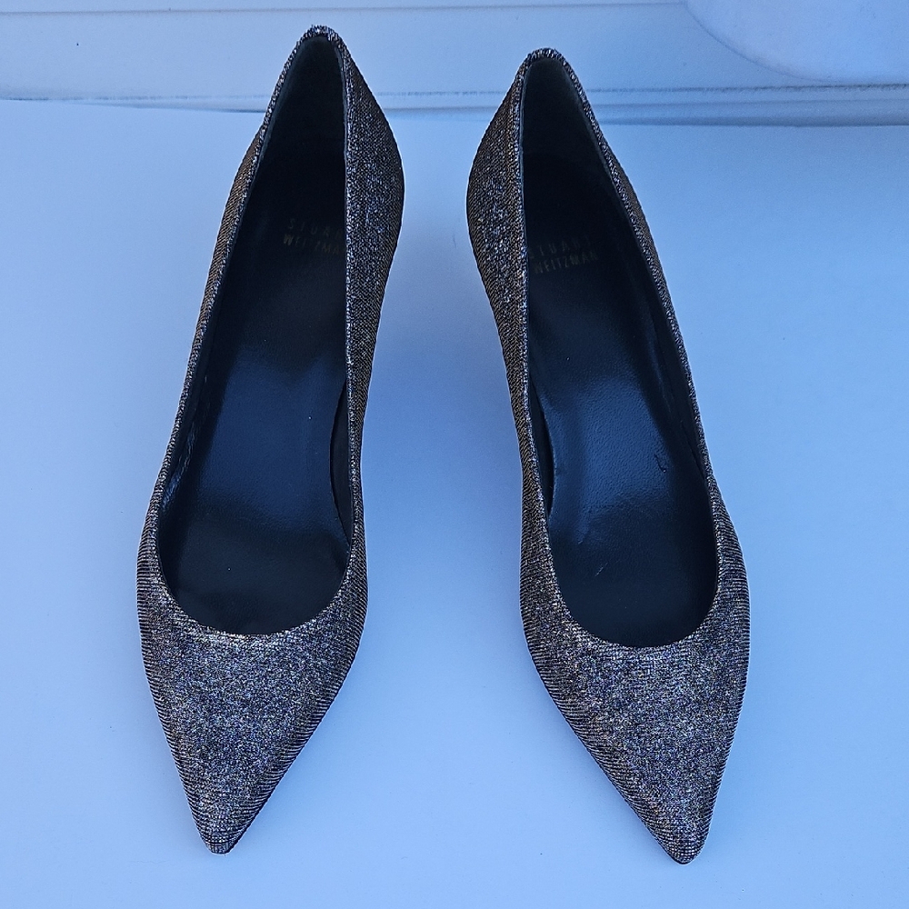 Elegant Black and Gold Women's Heels